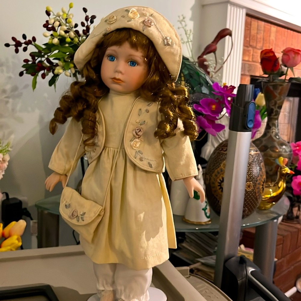 Lovely Porcelain Doll with Beautiful Matching Hat and Purse-Beautiful Condition